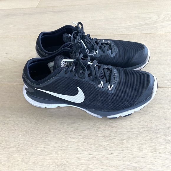 *SOLD* Nike Flex Supreme TR4 Training Shoes